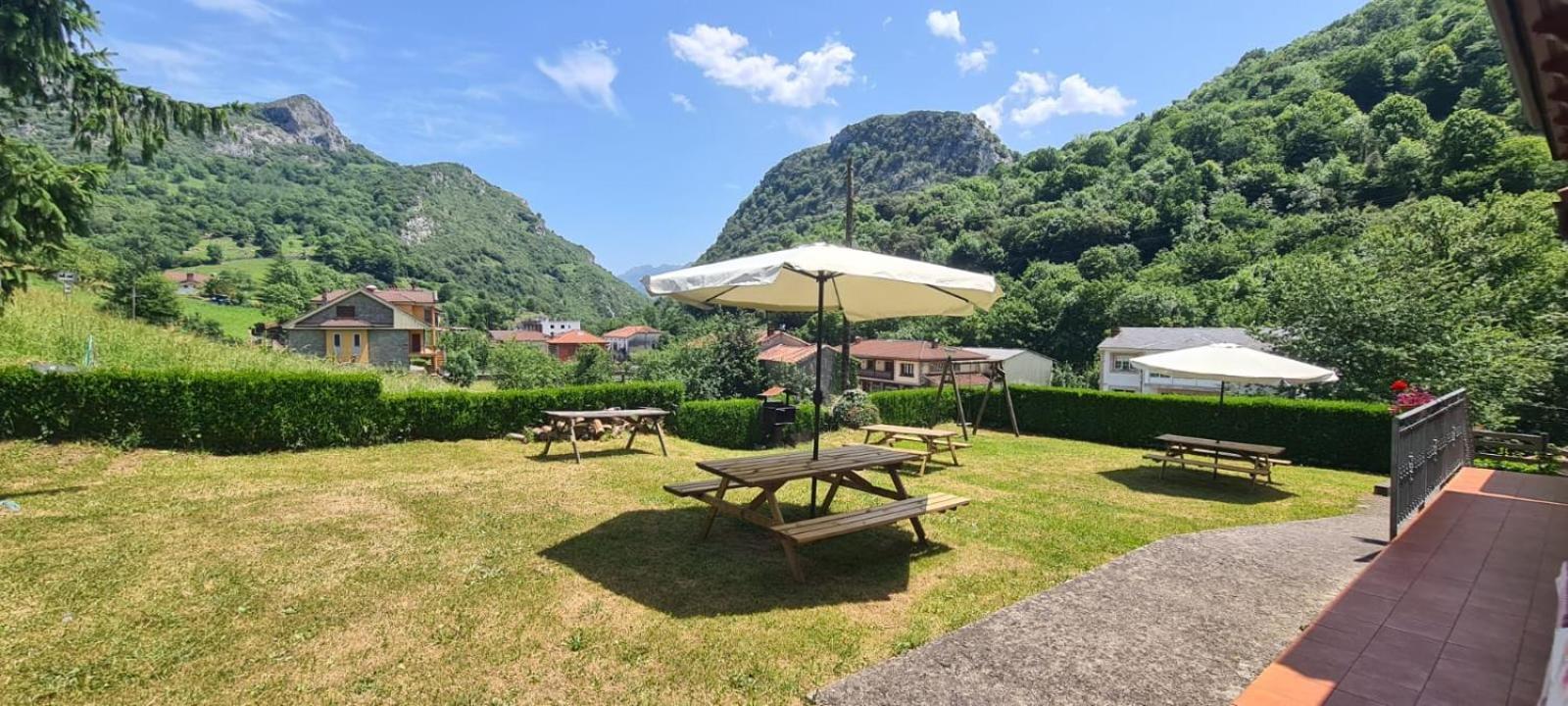 Apartamentos La Corona - Cabrales Carrena de Cabrales Luaran gambar